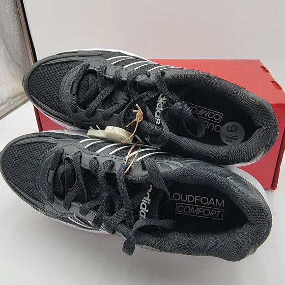 Athletic_Shoes